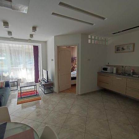 City Center Apartman Залаэгерсег Экстерьер фото