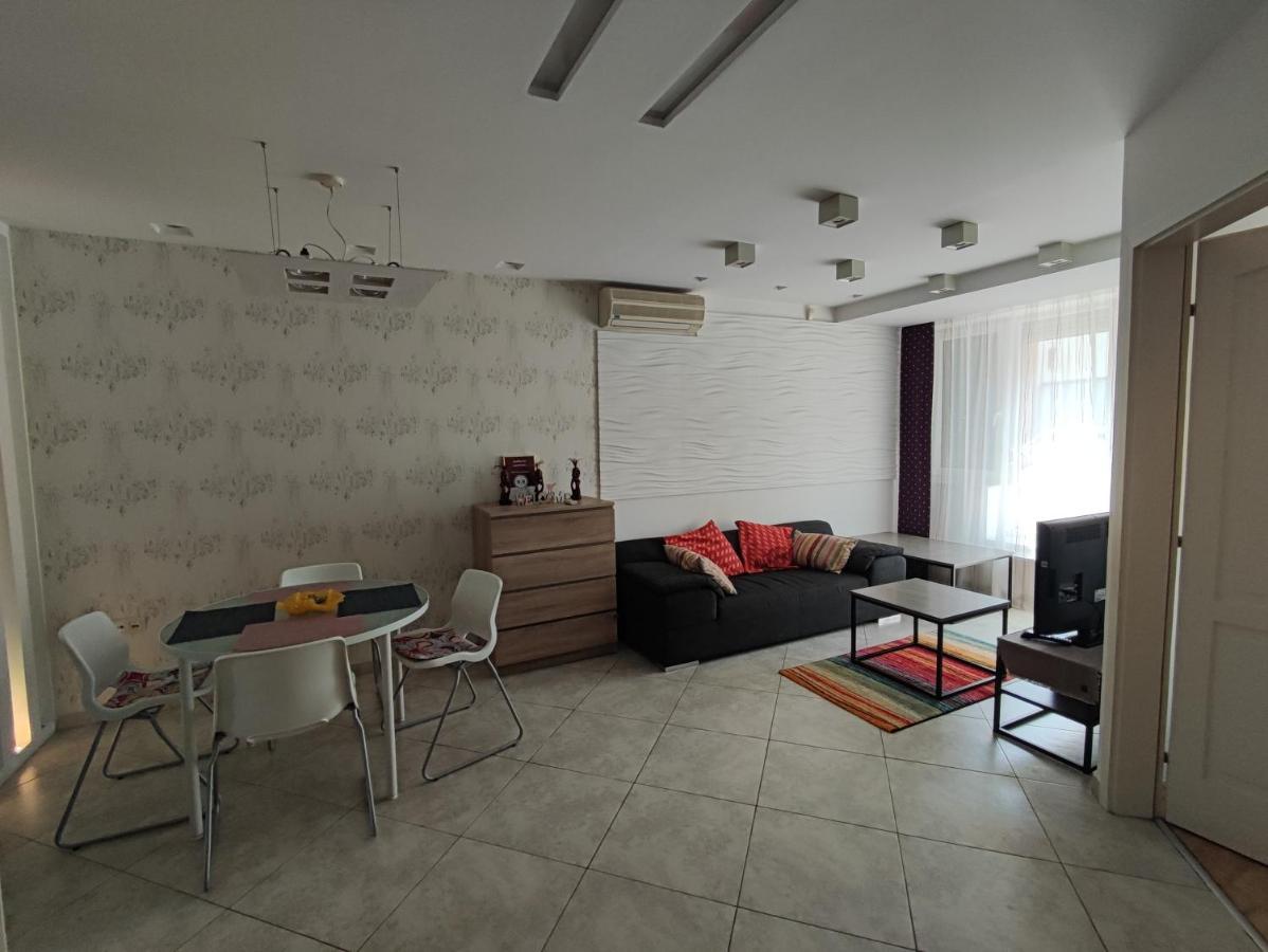 City Center Apartman Залаэгерсег Экстерьер фото