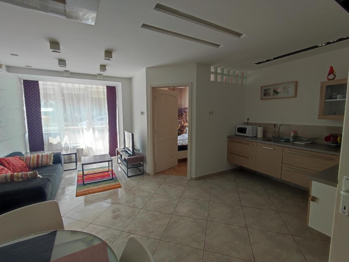City Center Apartman Залаэгерсег Экстерьер фото